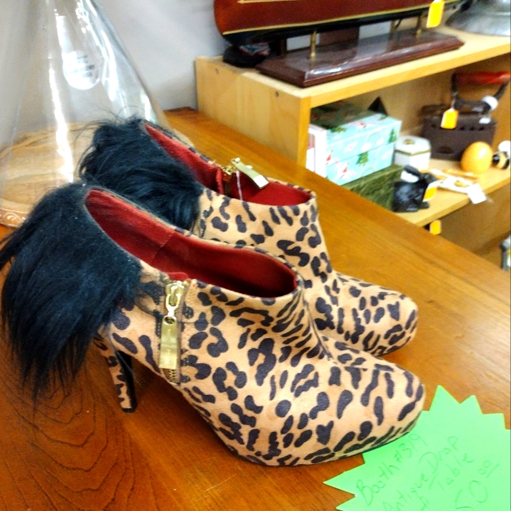 Christian Siriano Leopard Suede High Heel Shoes size 12